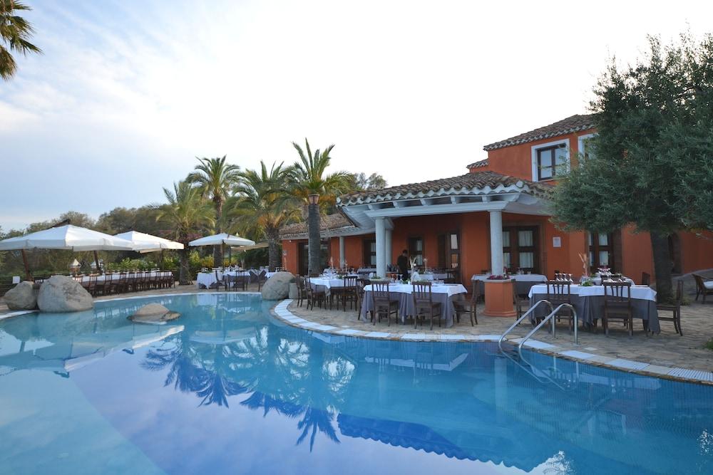 Felix Hotels - Galanias Hotel & Retreat Bari Sardo Dış mekan fotoğraf